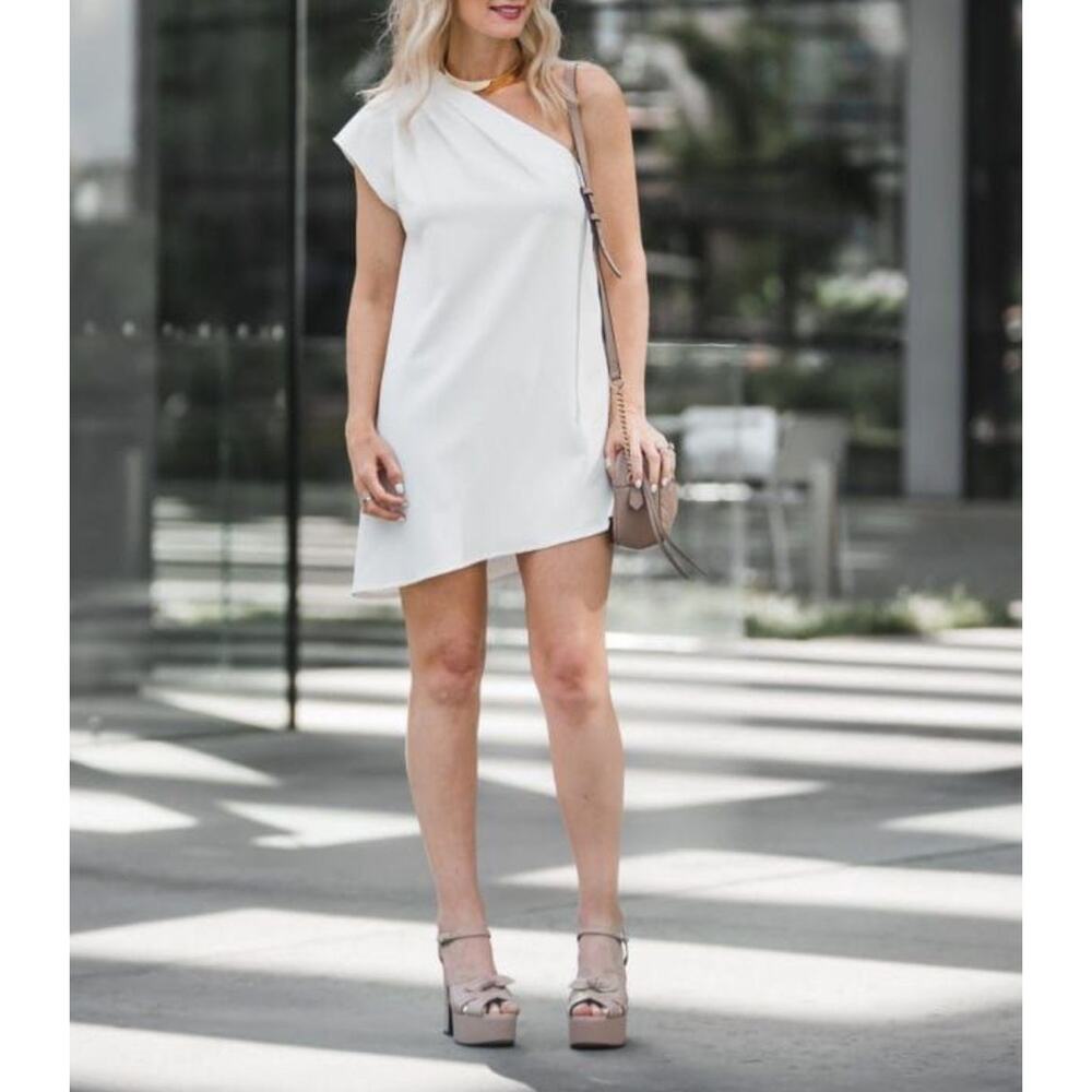 Alice + Olivia White Melina One Shoulder Shift Dress